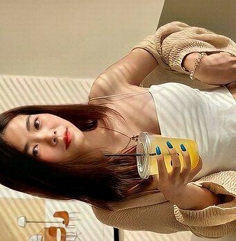 Éva, 27 ans