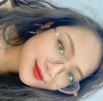 Alexandra, 32 ans